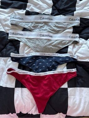 Calvin Klein Gray and Black Logo Waistband Thongs